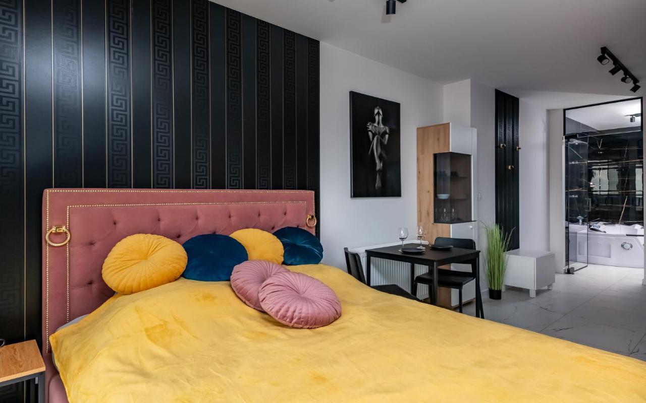 Loveroom Panorama Park Jacuzzi 비아위스토크 외부 사진